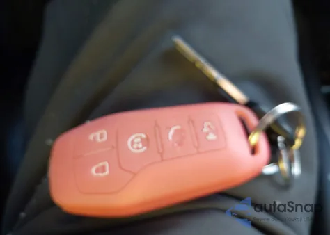 2015 Lincoln Mkc z USA, uszkodzony, nr VIN 5LMCJ2A95FUJ28036